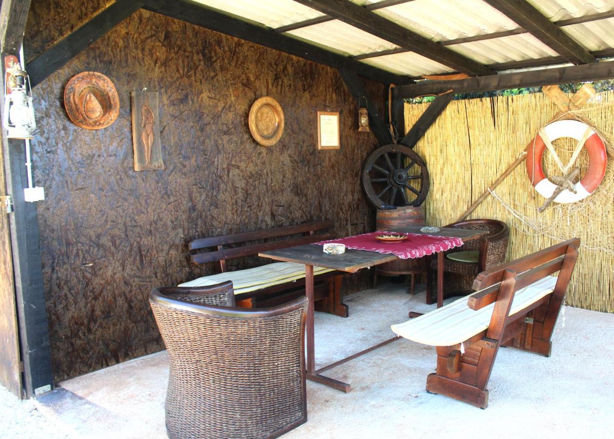 Oliven Garden Villa *